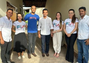 Comitiva de São Geraldo visita nova sede do Comdcap